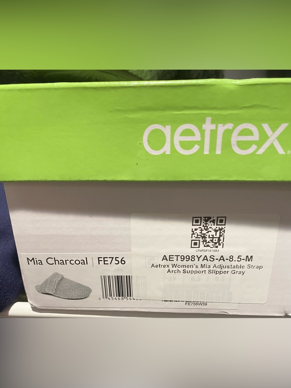Aetrex Women's Charcoal Gray Cozy Sherpa Slip-On Slippers - Picture 4 of 11